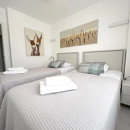 아파트 Luxury Posidonia Punta Prima *